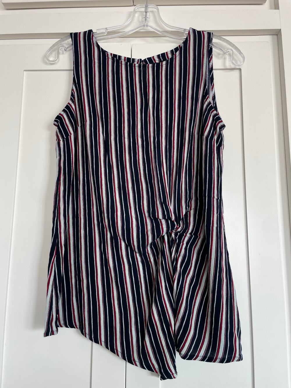 Roz & Ali sleeveless handkerchief blouse red white,blue Medium